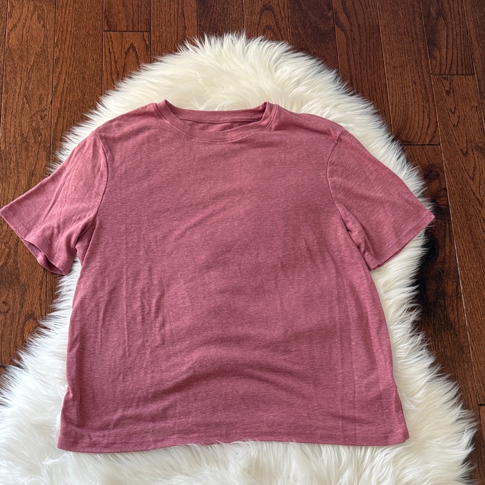 Boxy cut a new day Women's Short-Sleeve linen Tee in Dusty Rose